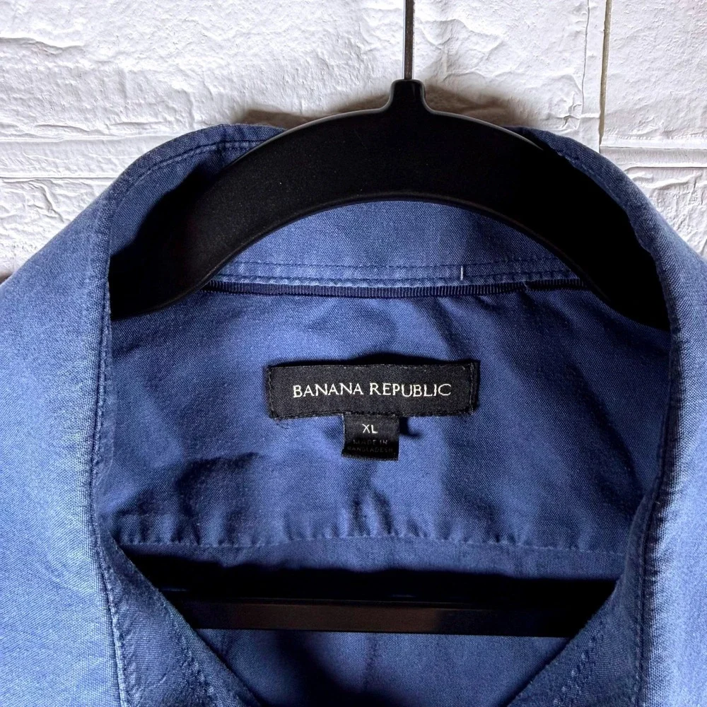 Banana Republic Button Down Shirt Mens XL Blue Long Sleeve Business Casual